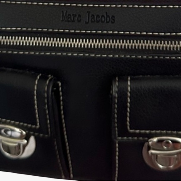 Designer Inspired Black Leather Handbag - Picture 5 of 10
